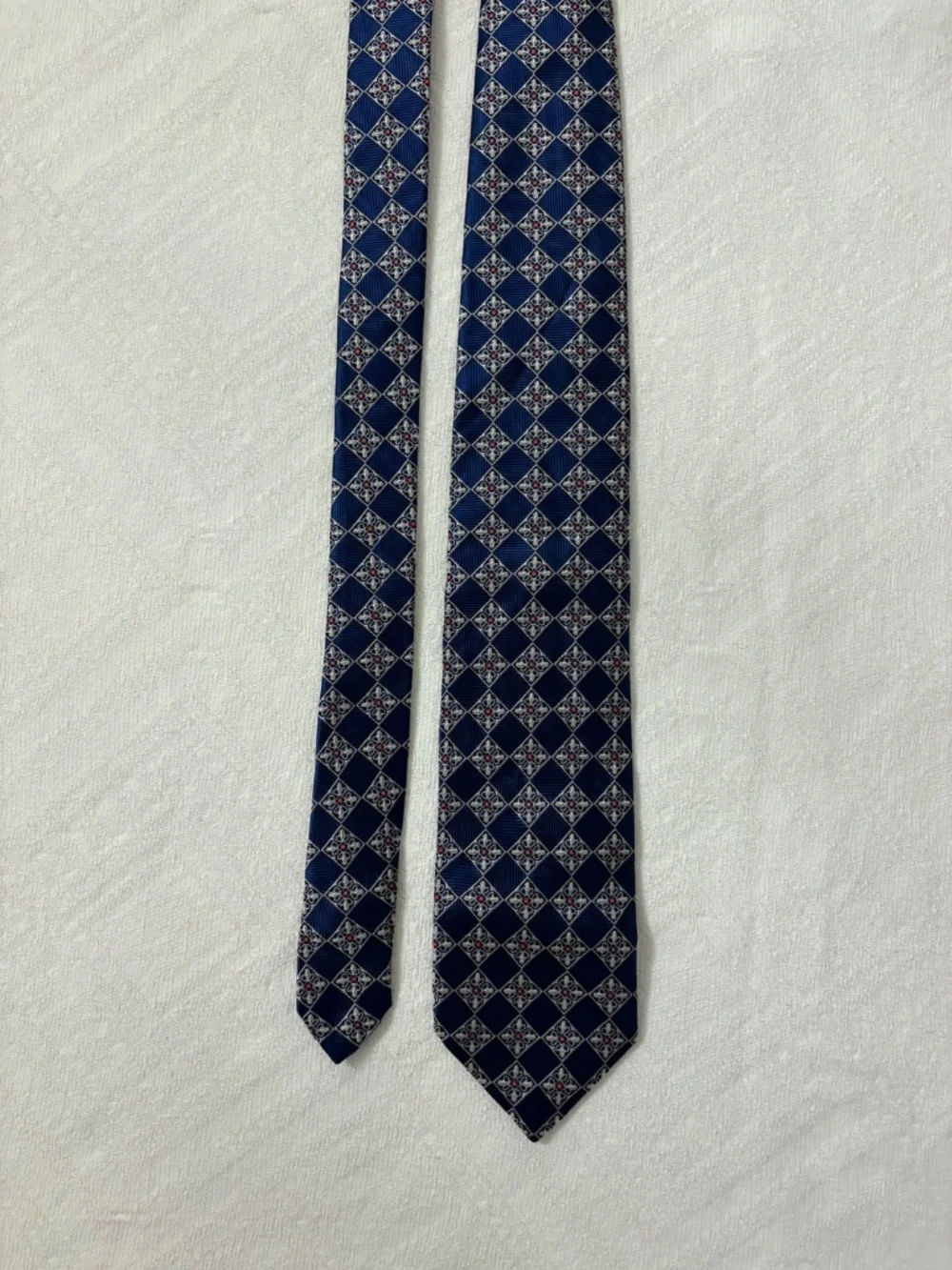 Tom James Blue Geometric Silk Tie 3.5